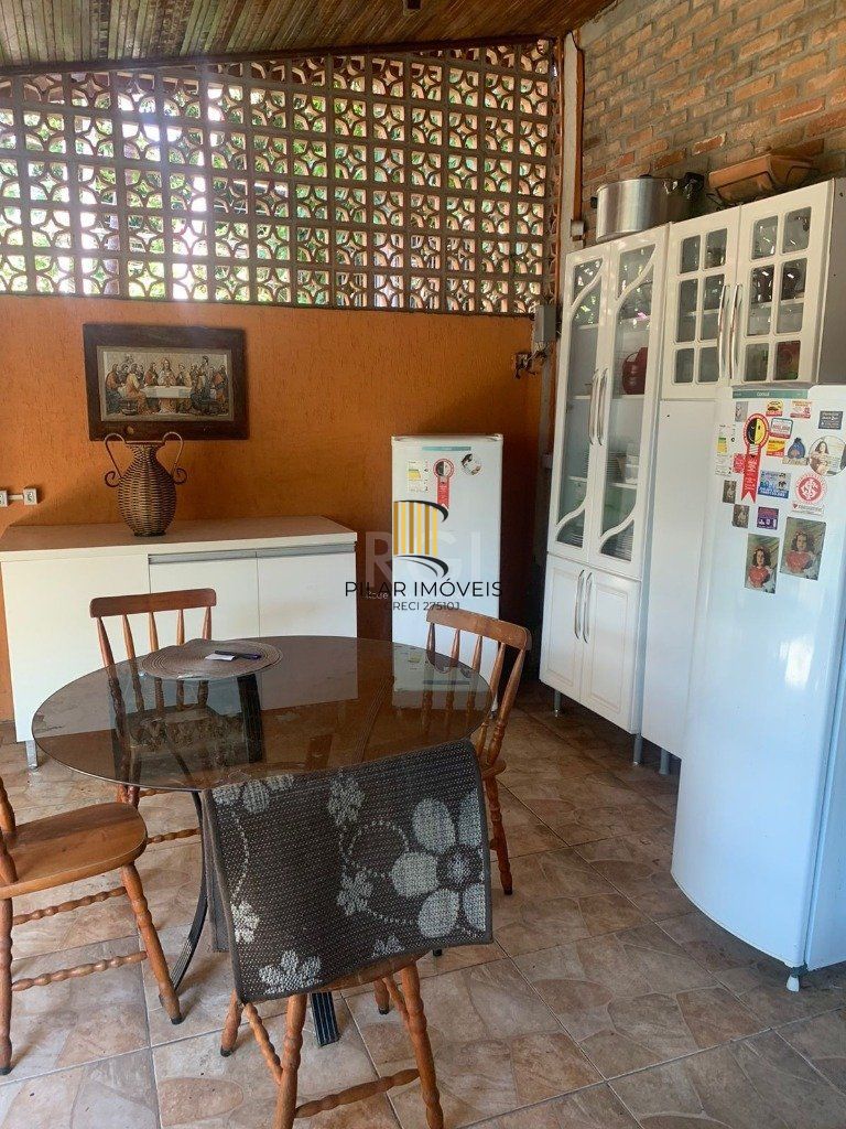 Casa 4 Dormitório(s) Bairro Nonoai