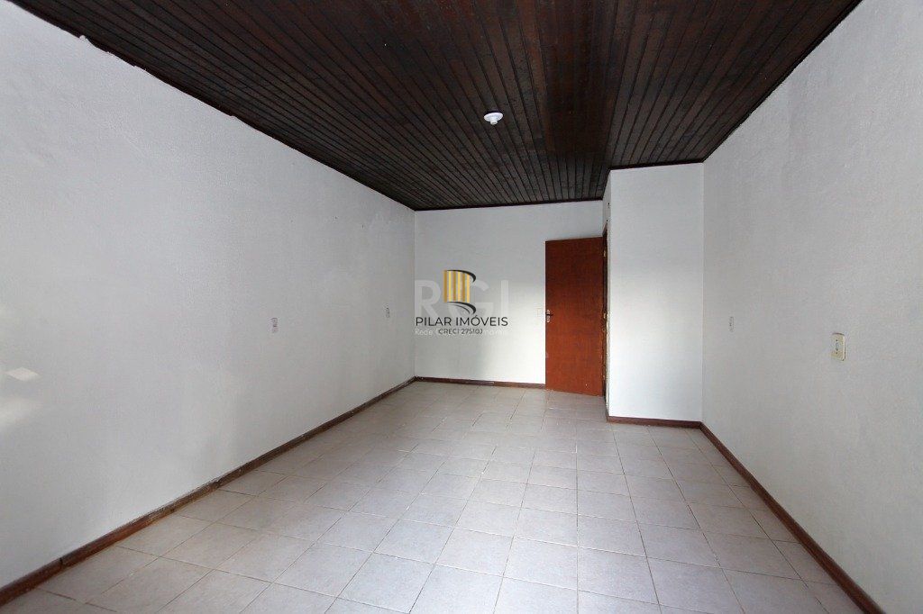 Casa para Locação/Aluguel - 240m², 4 dormitórios, 6 vagas - Nonoai