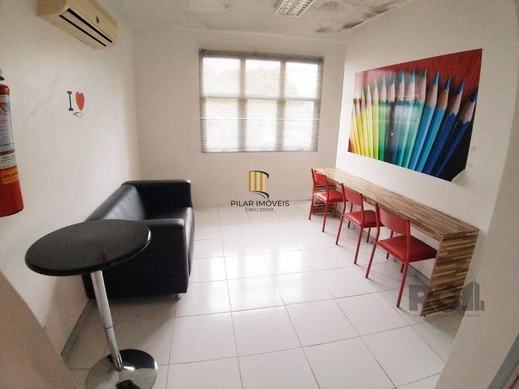 Casa comercial com 12 dormitórios no bairro Teresópolis