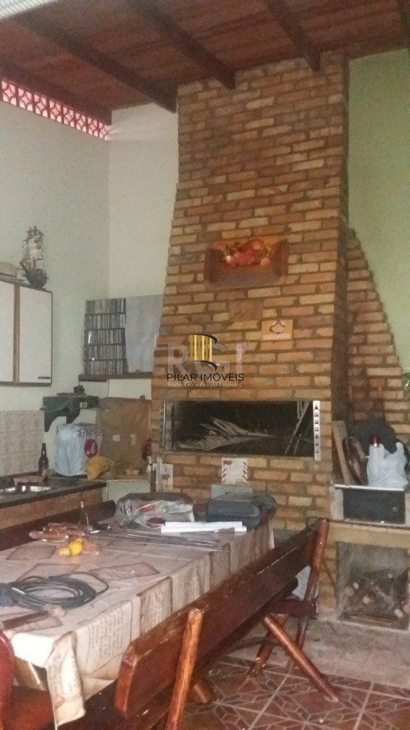 Casa para Venda - 142m², 3 dormitórios, sendo 1 suites, Partenon
