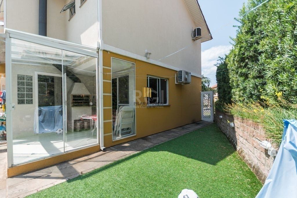 Casa Condominio para Venda - 178,00 m², 3 dormitórios, sendo 2 suites, 2 vagas - Alto Petrópolis