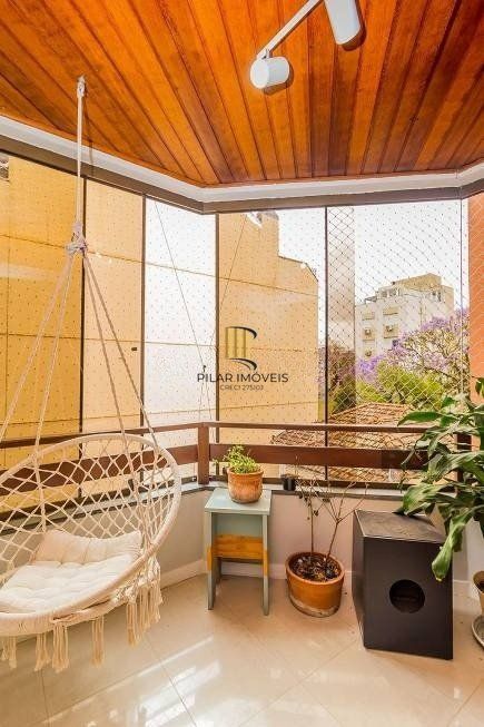 Apartamento 67m² - 2 dormitórios, 1 vaga no bairro Cidade Baixa