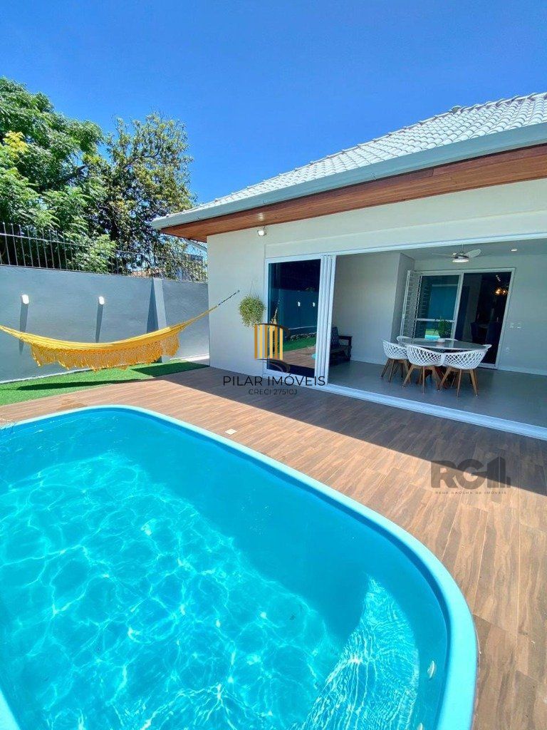 Casa 3 dormitórios no bairro Teresópolis