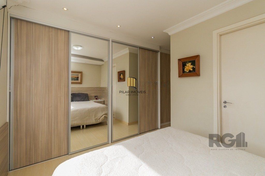 Apartamento 95m² - semi mobiliado, 3 dormitórios, 1 suíte e 2 vagas no bairro Passo da Areia