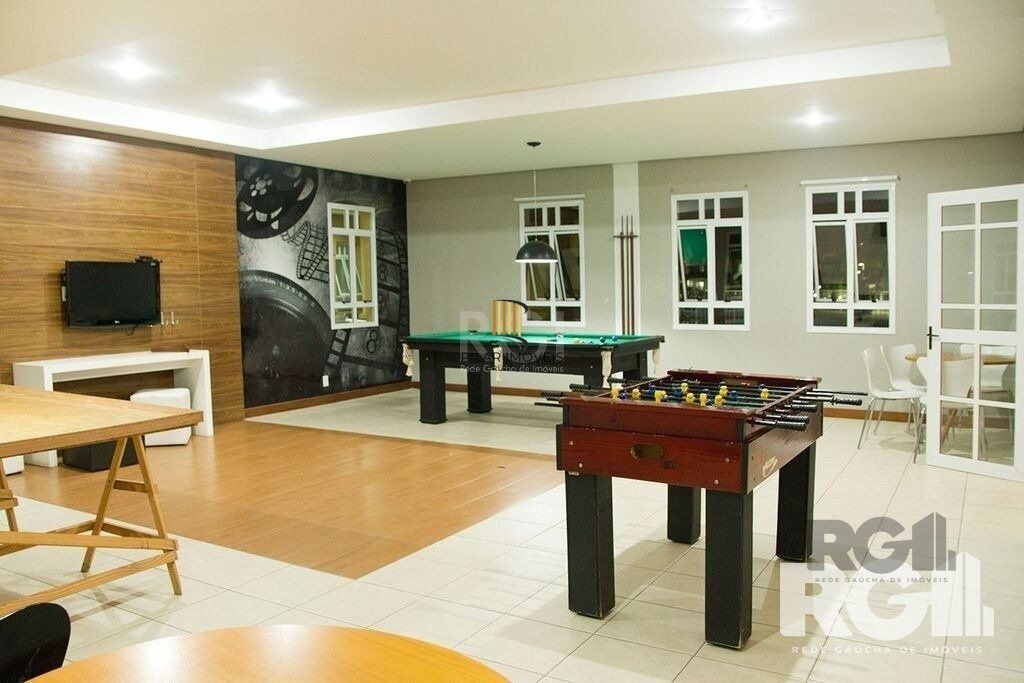 Casa em Condomínio, 157m², 4 dormitórios, 2 vagas no bairro Sarandi