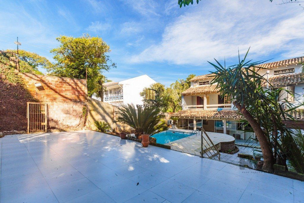 Casa 3 dormitórios no bairro Nonoai