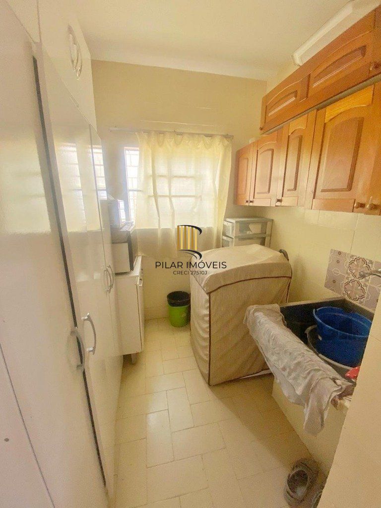 Casa 4 dormitórios no bairro Nonoai