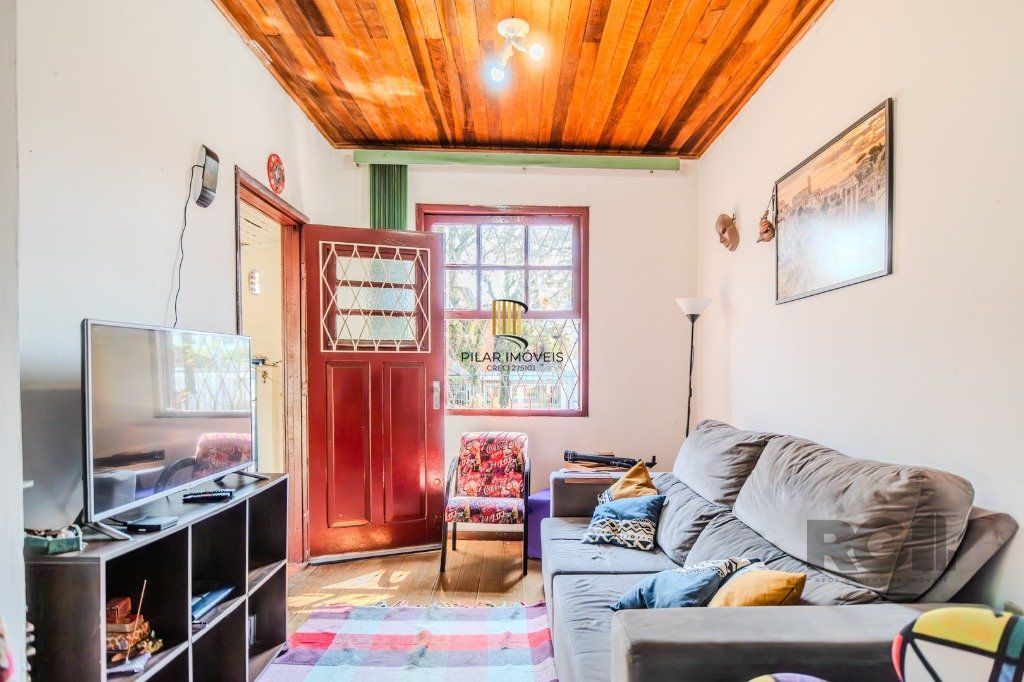 Casa 2 Dormitório(s) Bairro Nonoai