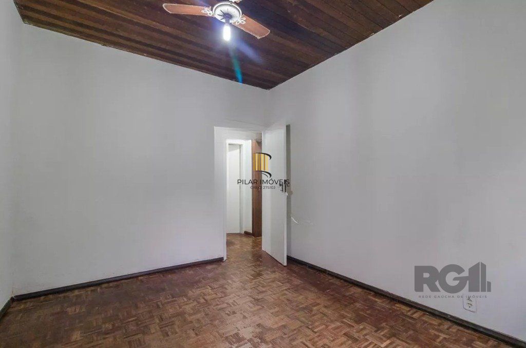 Casa para Venda - 160m², 3 dormitórios, sendo 1 suite, 2 vagas - Teresópolis