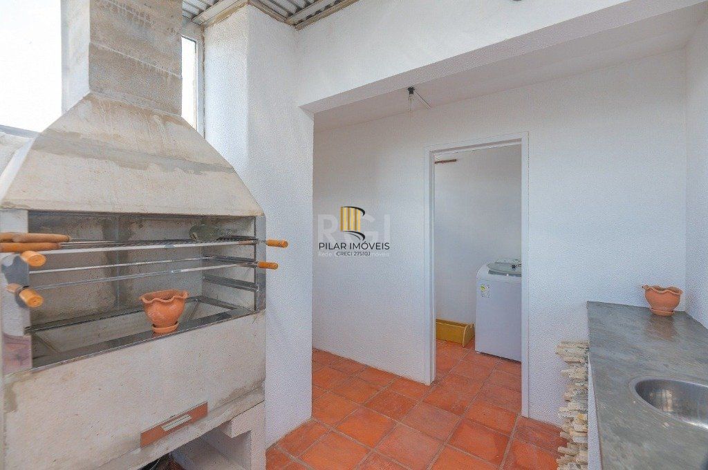 COBERTURA 2 DORMITÓRIOS, TERESÓPOLIS, 147 M²