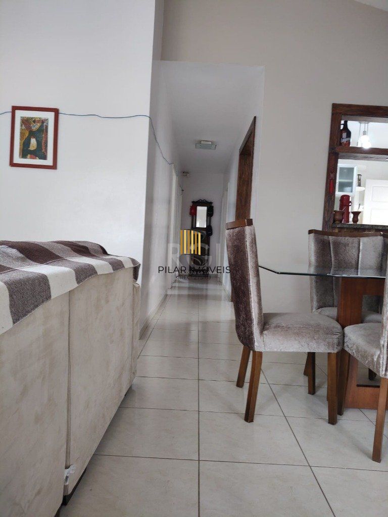 Casa para Venda - 160.78m², 4 dormitórios, sendo 2 suites, 5 vagas - Centro