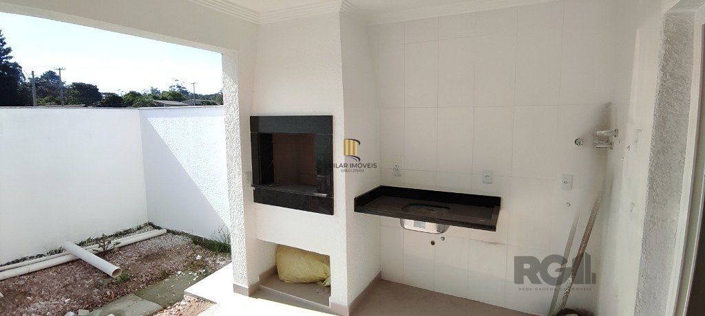 Casa de 3 dormitórios no bairro Hípica
