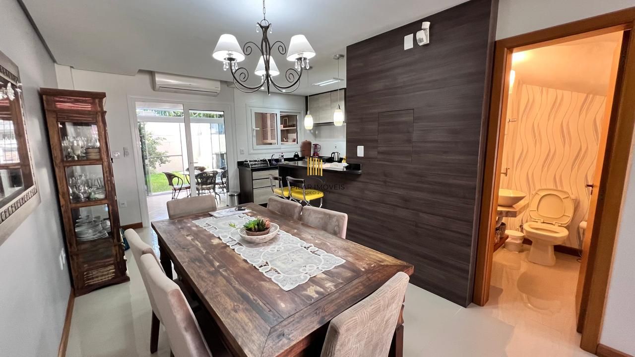 Casa 3 dormitórios no bairro Espírito Santo