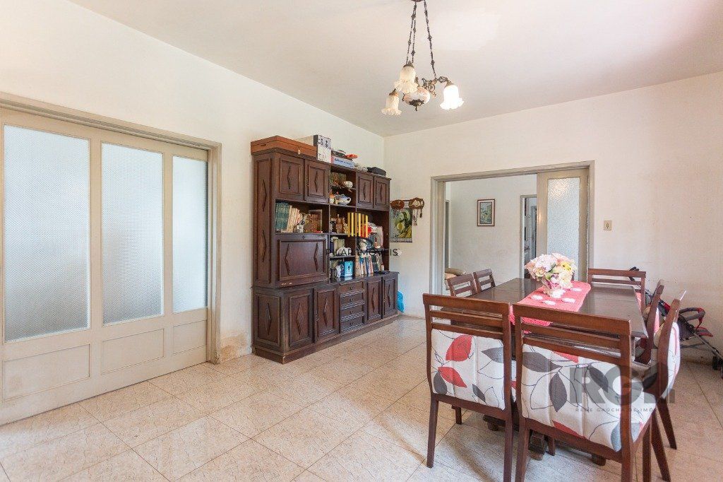 casa de 4 dormitórios no bairro cavalhada