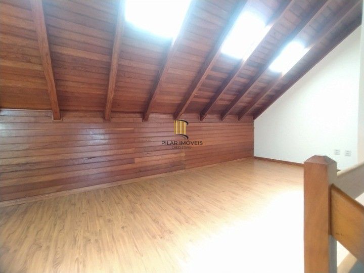 Casa de Condomínio 3 dormitórios no bairro Cristal