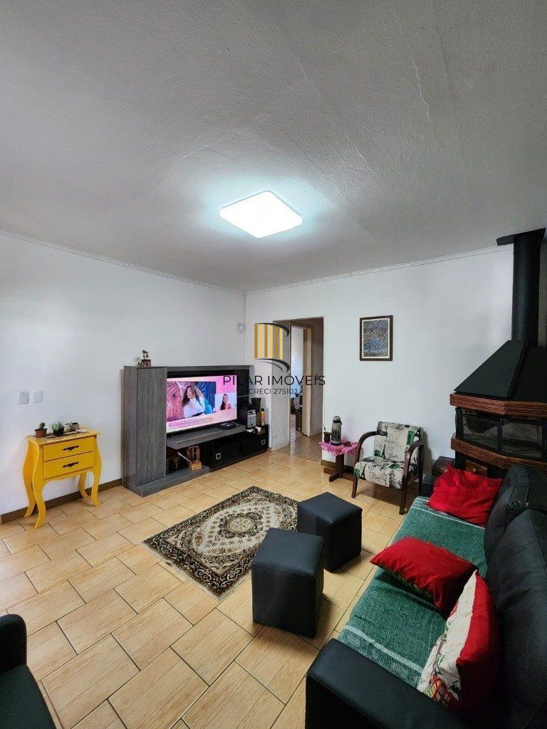 Casa de 3 dormitórios no bairro Vila Nova