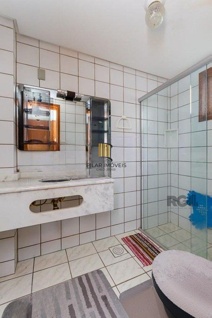 Casa de 3 dormitórios no bairro Vila Jardim