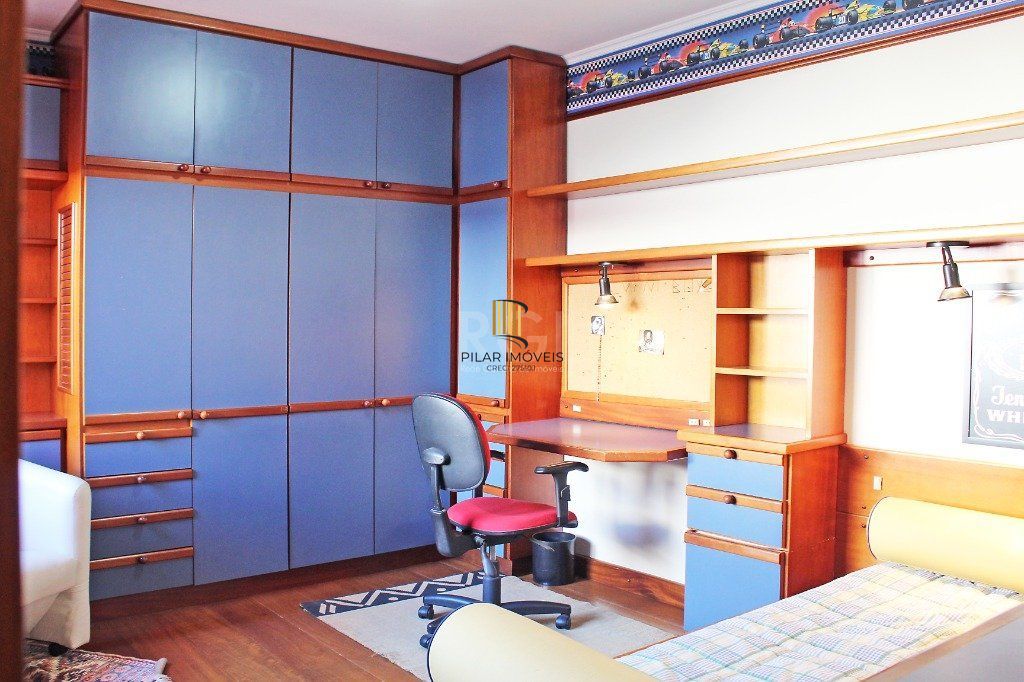Casa para Venda - 300m², 4 dormitórios, sendo 1 suites, 4 vagas - Coronel Aparício Borges