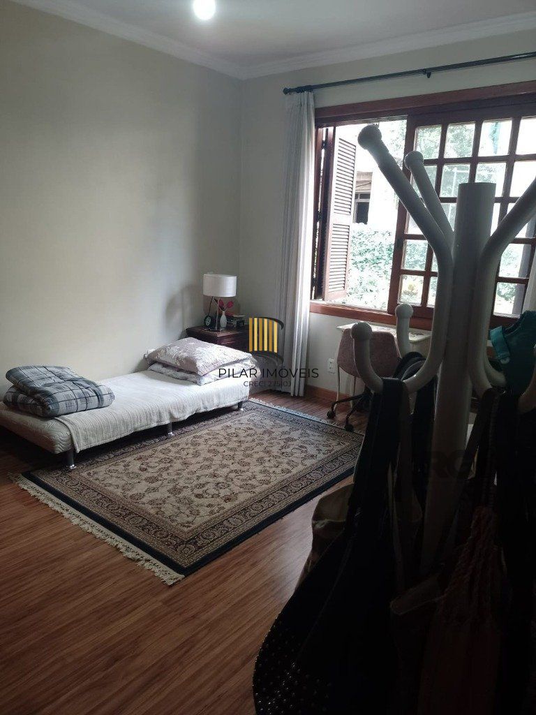 Apartamento de 3 dormitórios no bairro Petrópolis