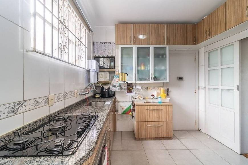 Apartamento 100m² no bairro Farroupilha - semi mobiliado, 3 dormitórios, 1 suíte e 1 vaga
