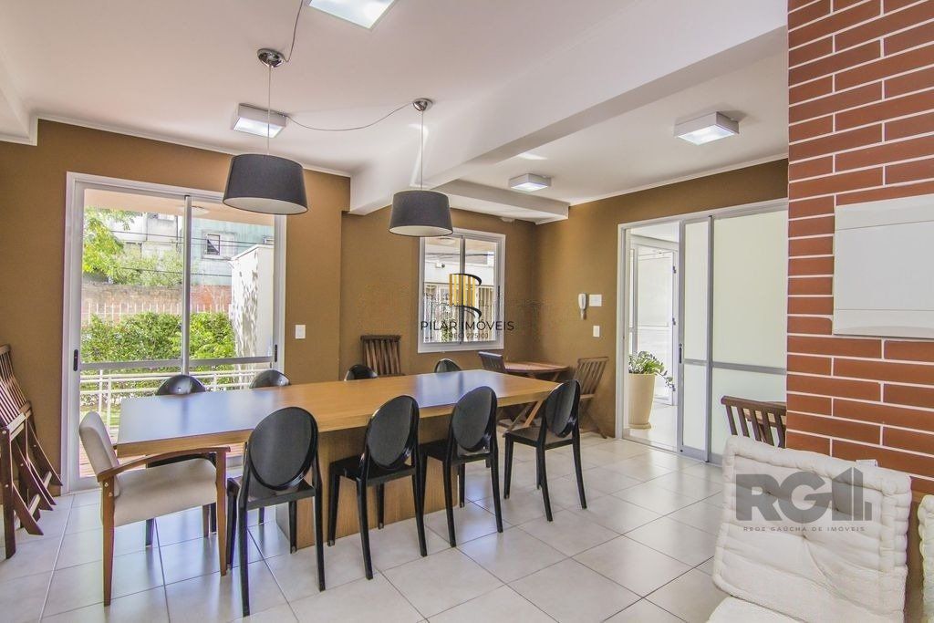 Apartamento 50m² - 2 dormitórios e 1 vaga no bairro Partenon