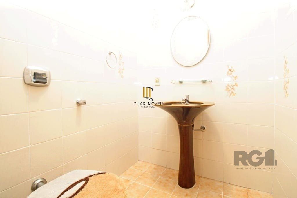 Excelente casa de 154m² com 3 dormitórios e 2 vagas.