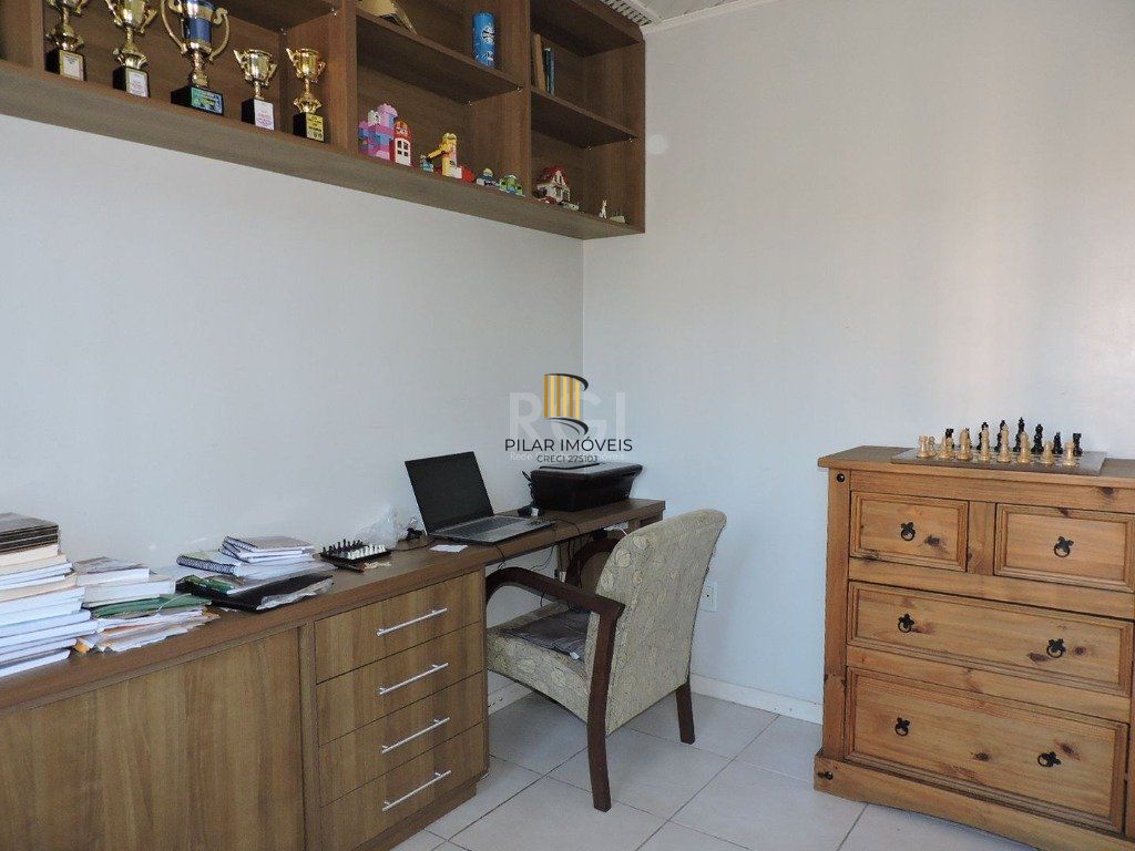Apartamento para Venda - 111m², 3 dormitórios, sendo 1 suites, 1 vaga - Petrópolis