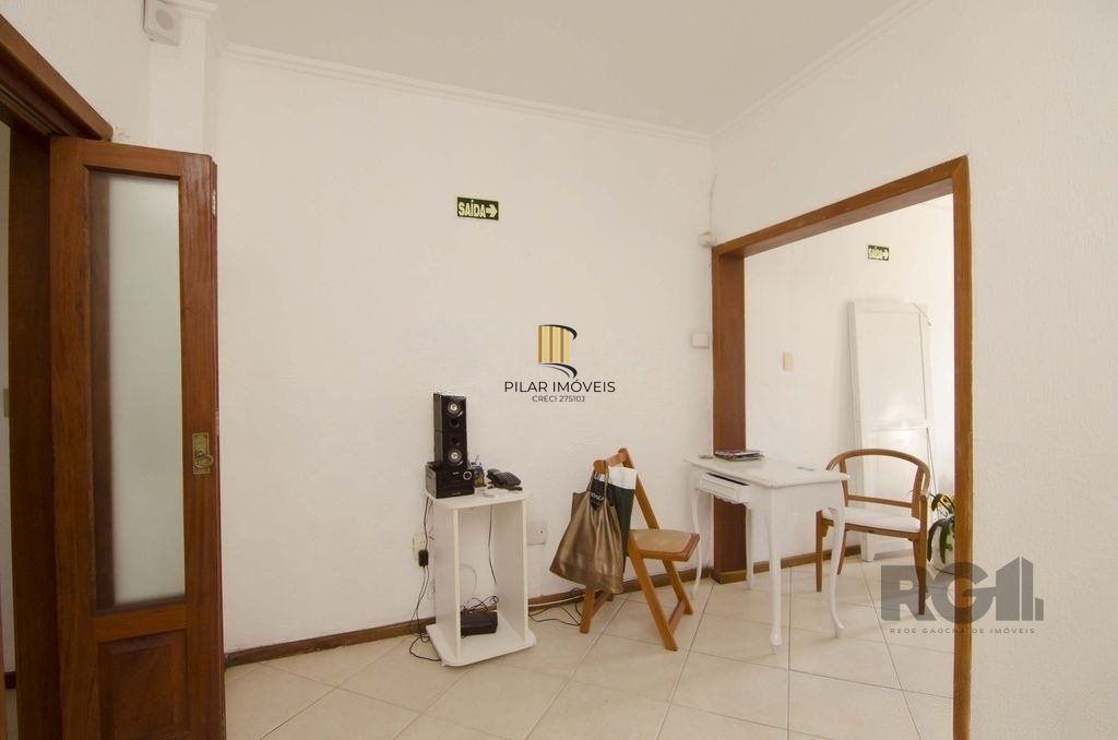 Excelente casa de 116m² com  2 dormitórios no bairro Cidade Baixa.