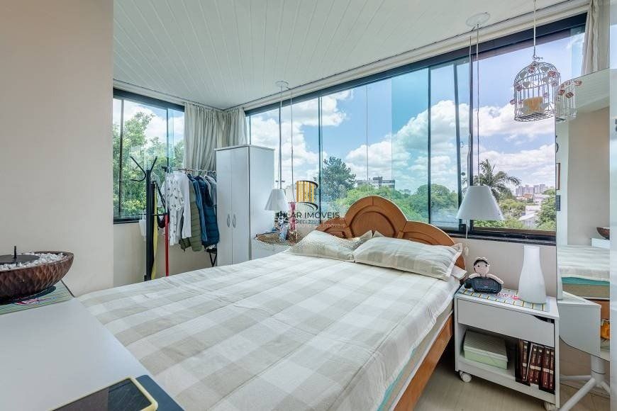 Apartamento de 124m² com 03 dormitórios, sendo 01 suíte e 01 vaga de garagem no bairro Jardim Itu