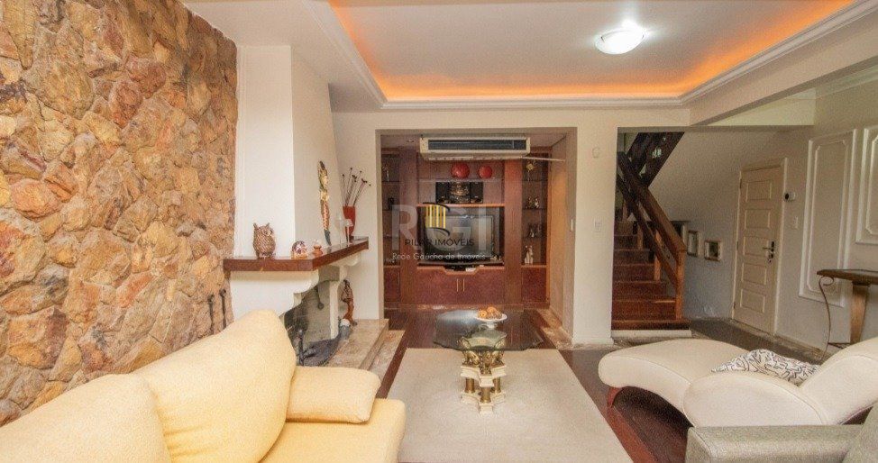 Casa para Venda - 169m², 3 dormitórios, sendo 1 suites, 4 vagas - Ipanema