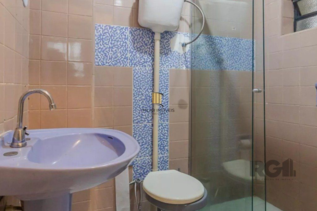 Casa para Venda - 160m², 3 dormitórios, sendo 1 suite, 2 vagas - Teresópolis