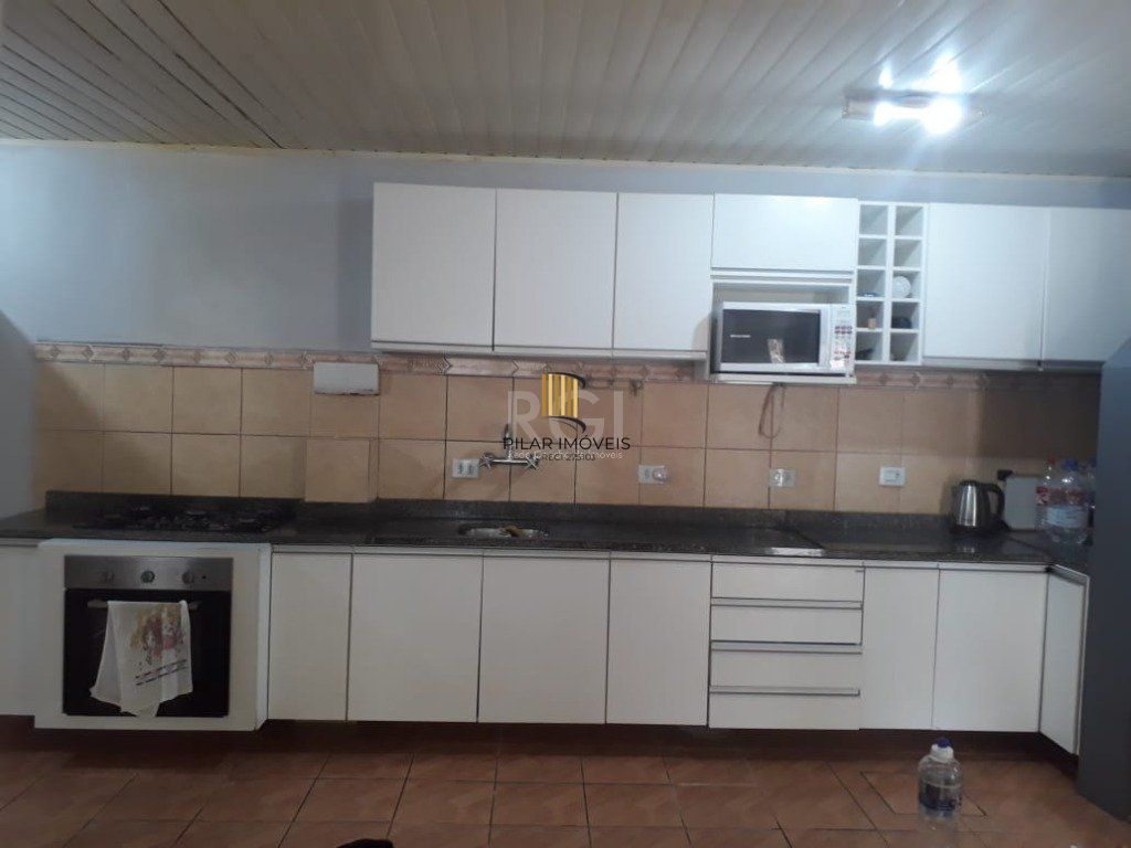 Casa para Venda - 120m², 2 dormitórios, 4 vagas - Cavalhada