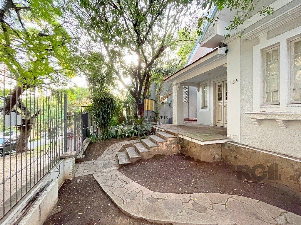 Casa 2 dormitórios no bairro Petrópolis
