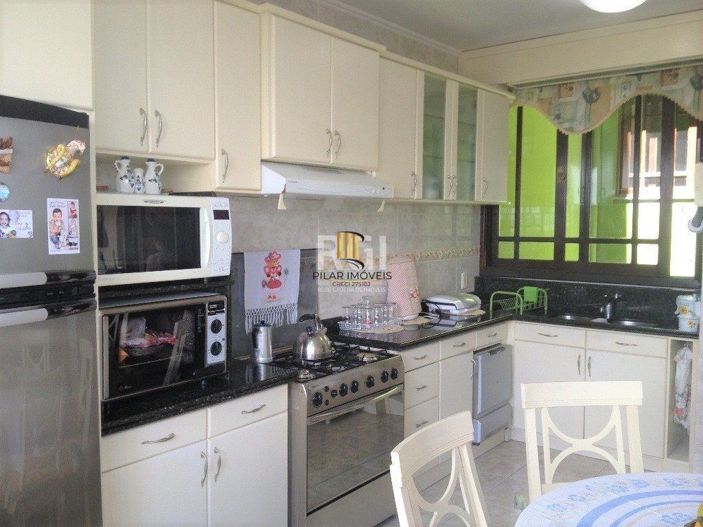 Casa Condominio para Venda - 350m², 4 dormitórios, sendo 1 suites, 2 vagas - Nonoai