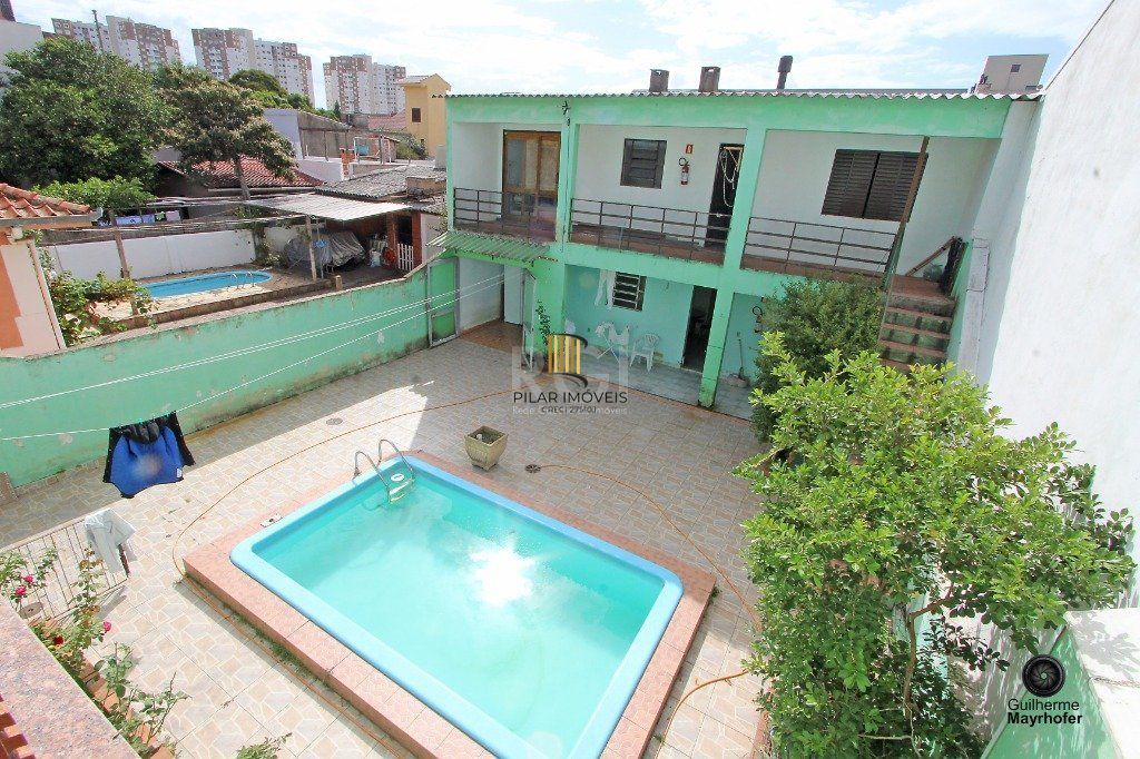 Casa para Venda - 400m², 5 dormitórios, sendo 1 suites, 3 vagas - Jardim Itu Sabará