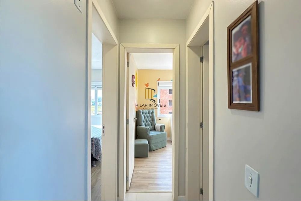 Apartamento de 02 dormitorios com 1 vaga na zona sul de Porto Alegre.