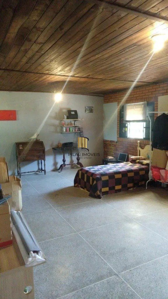 Casa com 3 dormitórios no bairro Sarandi