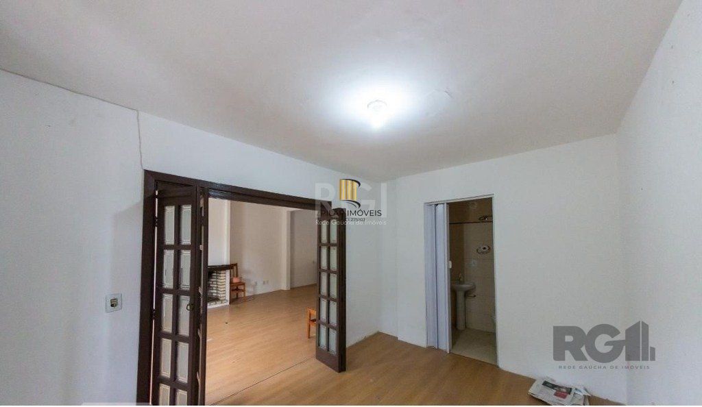 Casa para Venda - 450m², 4 dormitórios, sendo 3 suites, 5 vagas - Nonoai