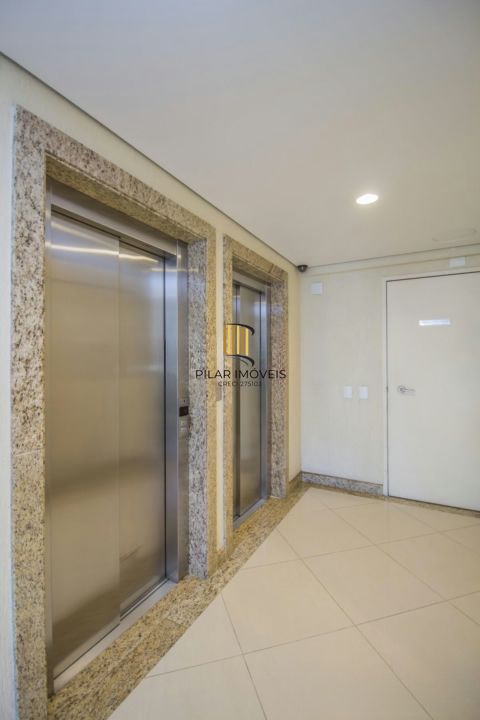 Apartamento de 2 dormitórios à venda no Jardim do Salso - Porto Alegre