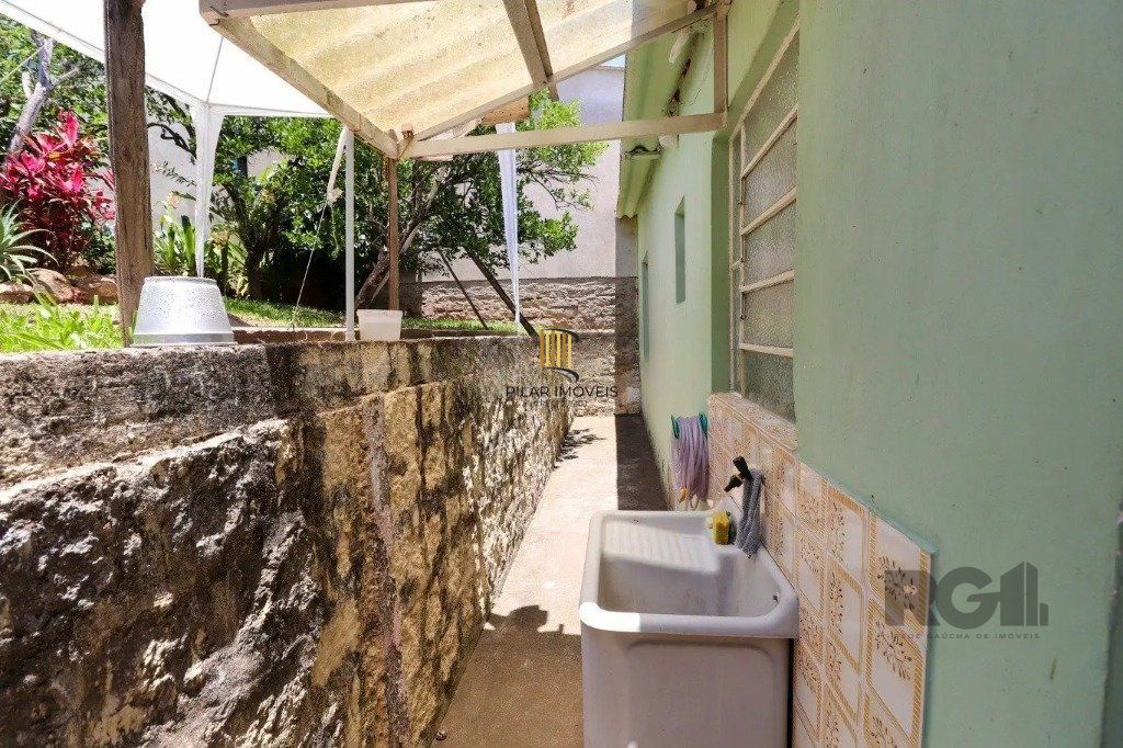 Casa com 3 dormitórios no bairro Cristo Redentor