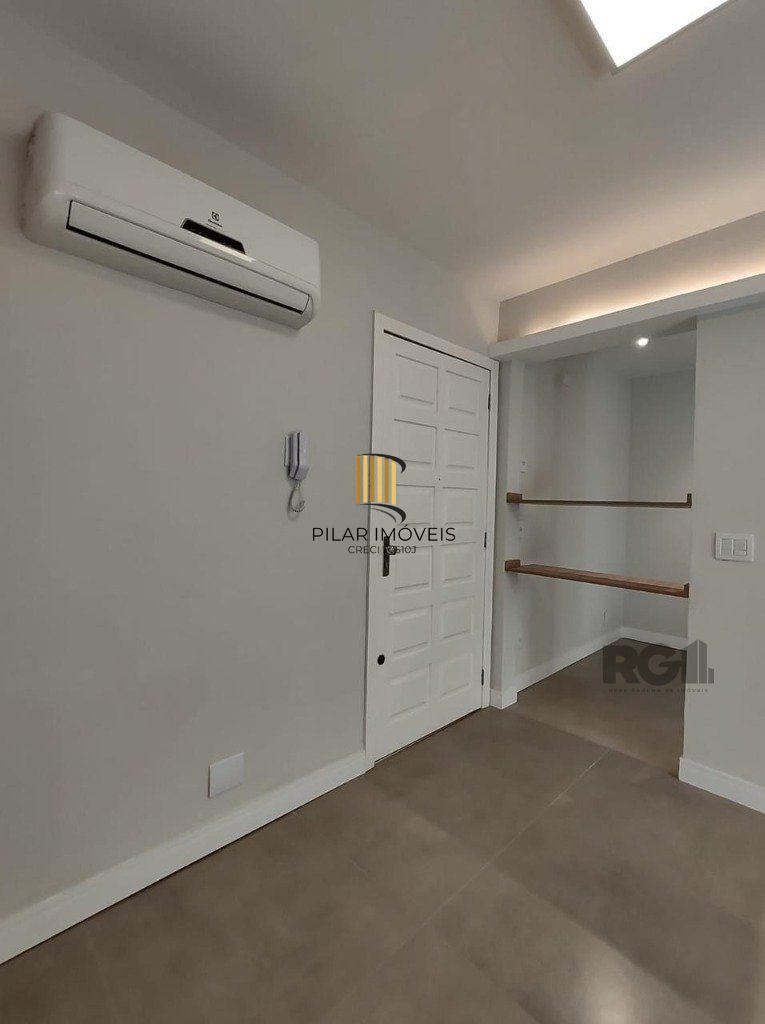 Apartamento semi mobiliado, 67m², 2 dormitórios, 1 vaga no bairro Petrópolis