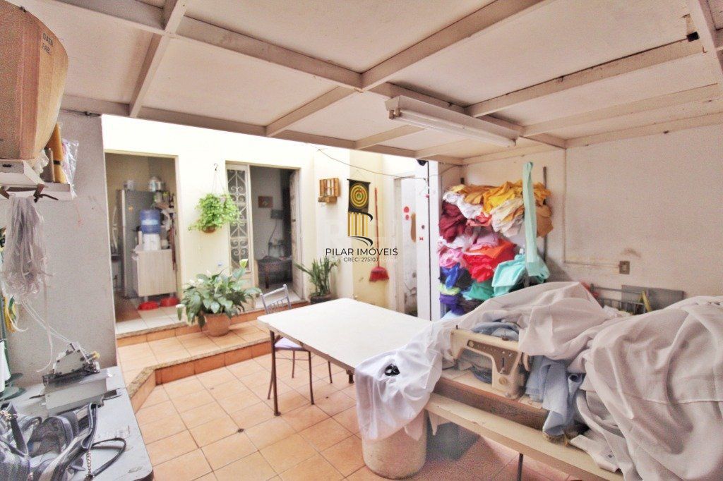 Loja para Venda - 60m², 0 dormitórios, 3 vagas - Petrópolis