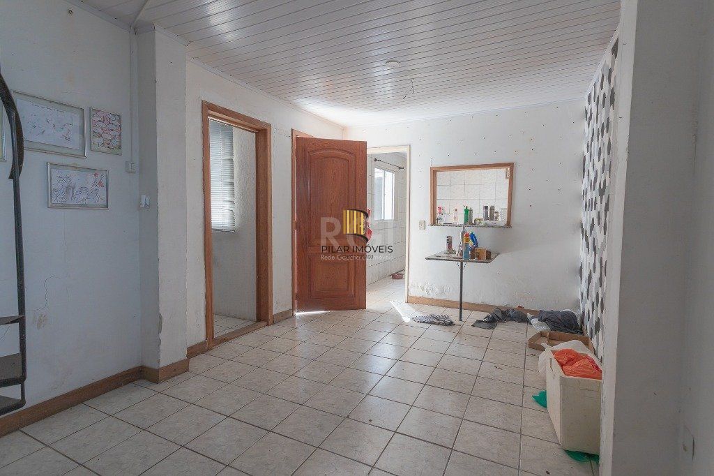 Casa 4 Dormitório(s) Bairro Glória