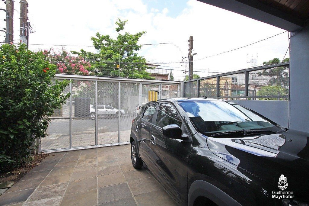 Casa para Venda - 151.36m², 3 dormitórios, sendo 1 suites, 2 vagas - Partenon