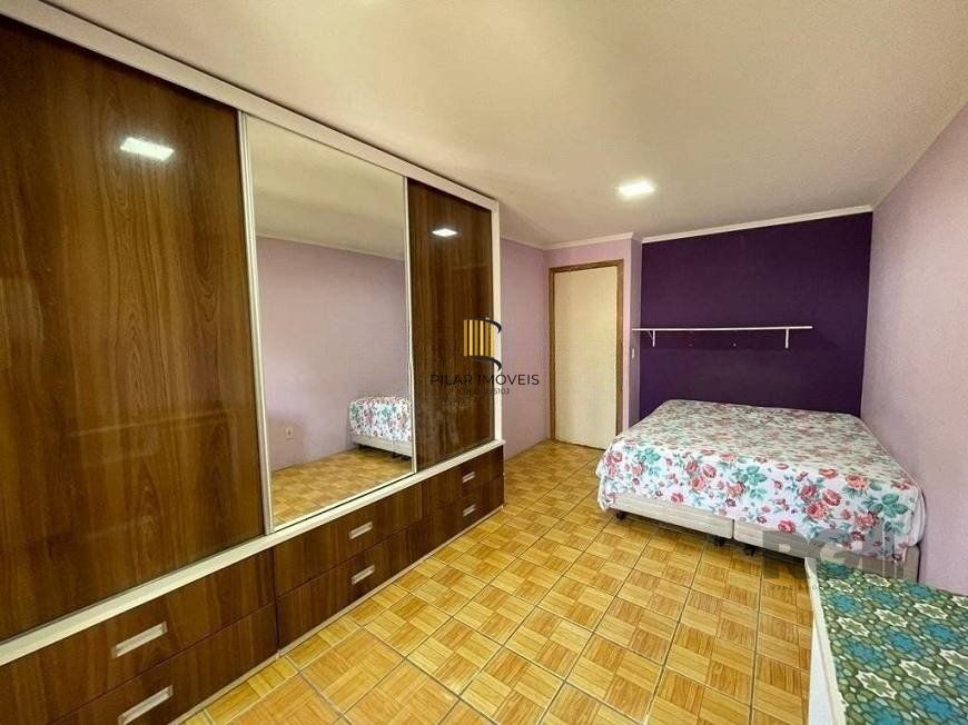 Casa de 4 dormitórios, bairro Ipanema