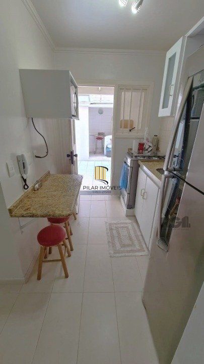 Casa em condomínio 110m² - 3 dormitórios sendo 1 suíte e 1 vaga de garagem no bairro Teresópolis