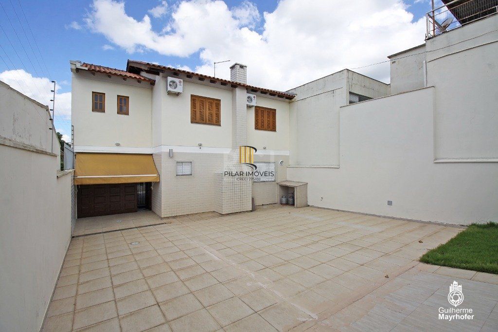 Casa para Venda - 246m², 3 dormitórios, sendo 2 suites, 3 vagas - Vila Ipiranga