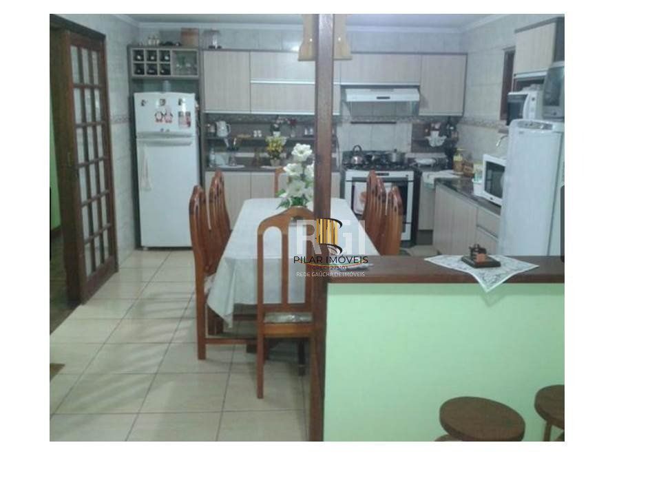 Casa para Venda - 634m², 2 dormitórios, sendo 1 suites, 3 vagas - Lomba do Pinheiro