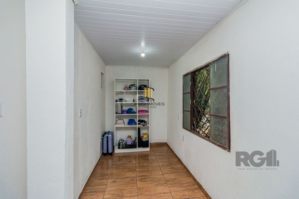 Casa de 2 dormitórios com 98m² no Bairro Lomba do Pinheiro