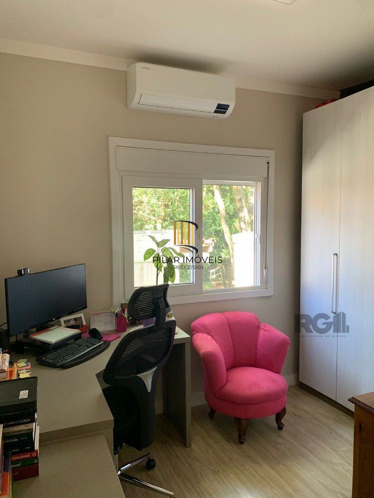 Casa em condomínio 69m² - 2 dormitórios suítes, 1 vaga no bairro Cavalhada